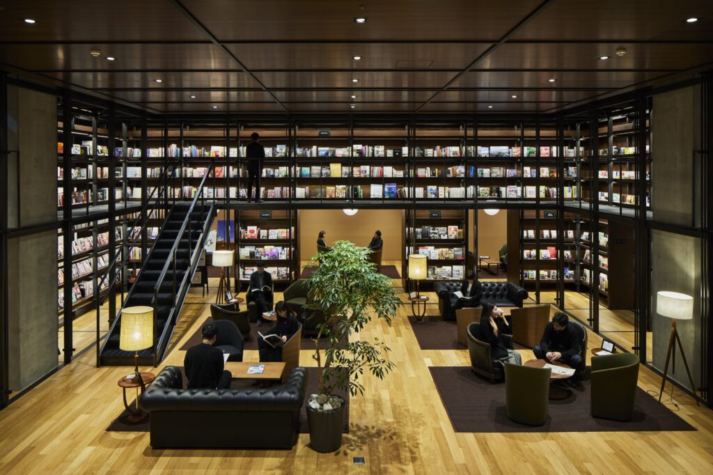 Uniqlo office reading room