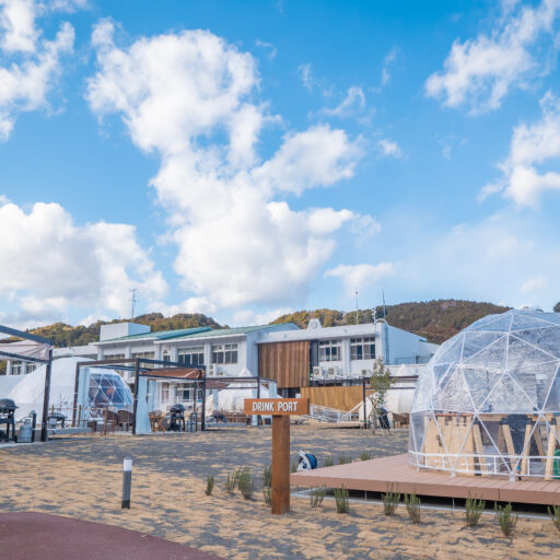 静岡・島田に校舎を活用したグランピング施設「Glamping＆Port 結」　コワーキングスペースも完備